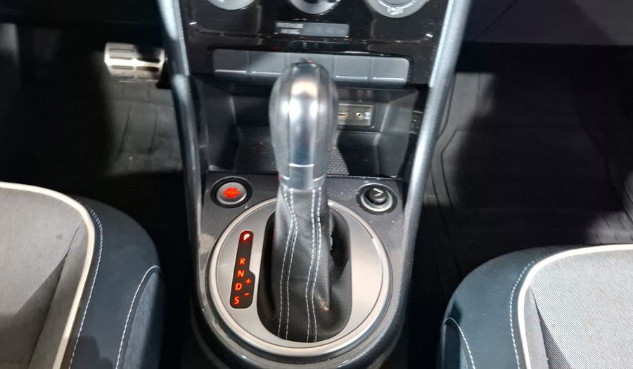 Volkswagen Beetle 2.5 DENIM TIPTRONIC Hatchback 2017