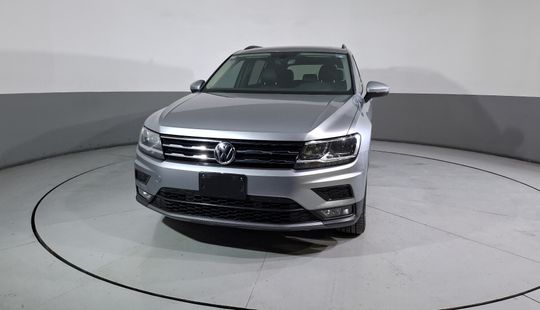 Volkswagen • Tiguan