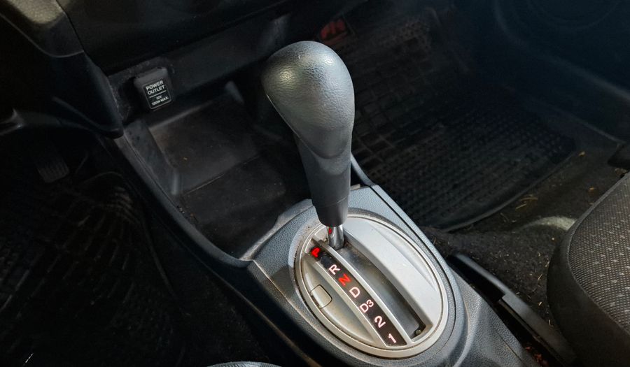 Honda Fit 1.3 LX-L MT Hatchback 2012