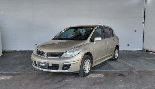 Nissan • Tiida