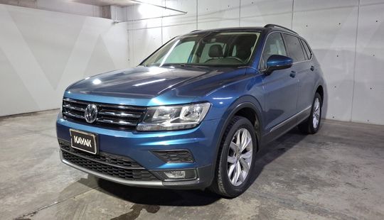 Volkswagen • Tiguan