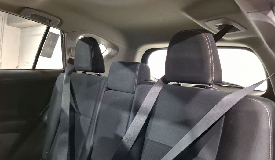 Toyota Rav4 2.5 XLE AWD AT Suv 2015
