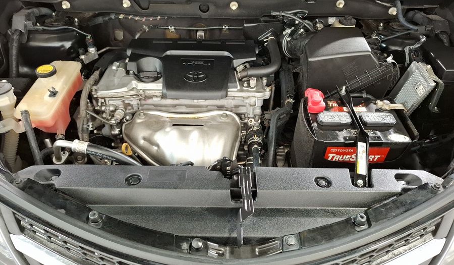 Toyota Rav4 2.5 XLE AWD AT Suv 2015