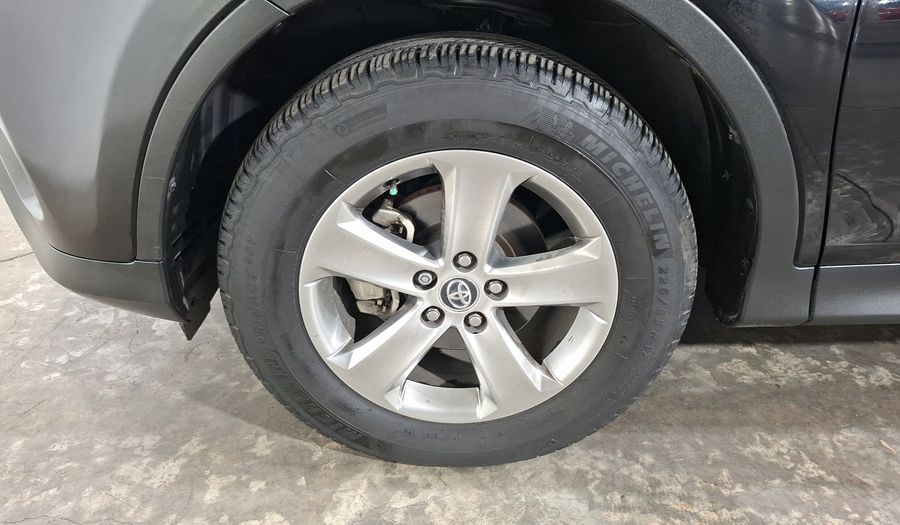 Toyota Rav4 2.5 XLE AWD AT Suv 2015