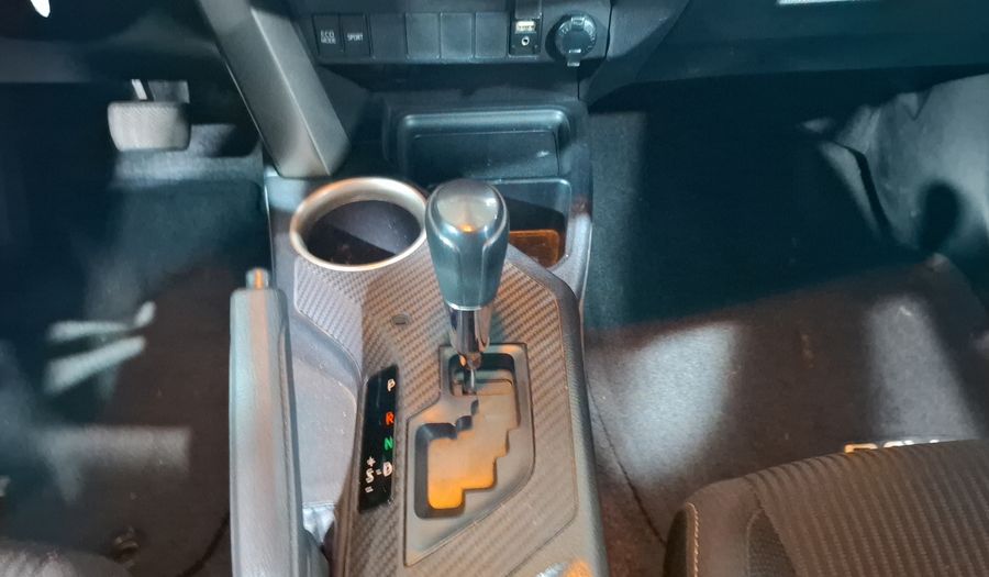 Toyota Rav4 2.5 XLE AWD AT Suv 2015