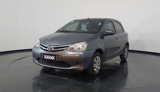 Toyota • Etios