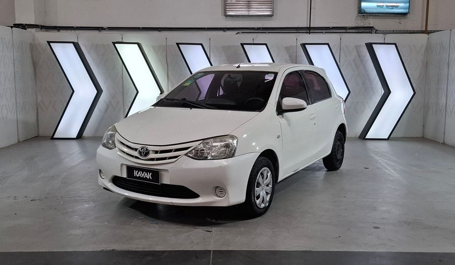 Toyota Etios XS