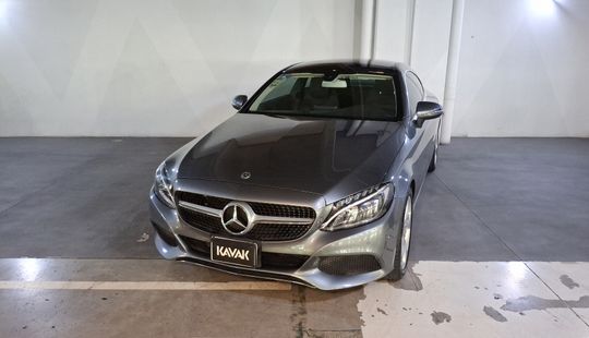 Mercedes Benz • Clase C