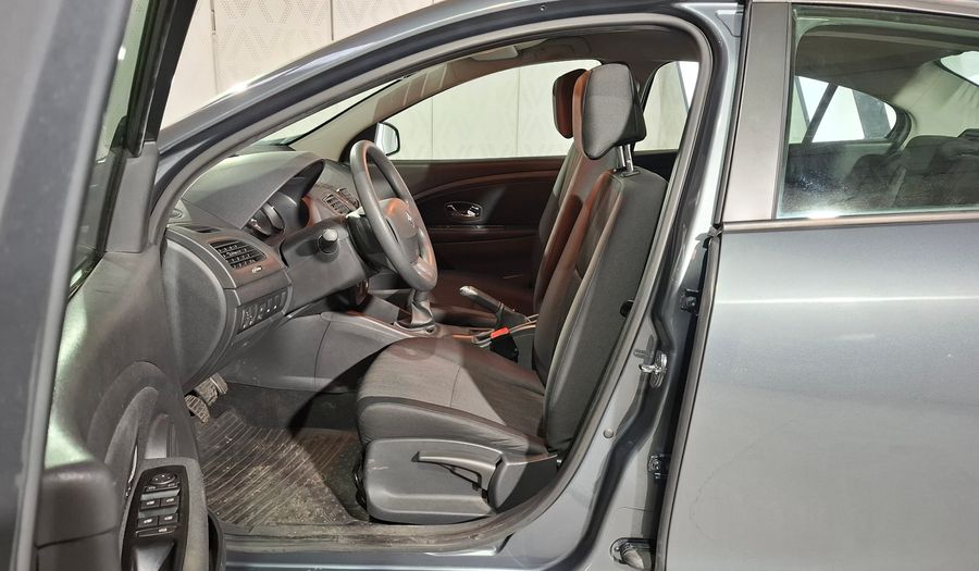 Renault Fluence 1.6 CONFORT PLUS Sedan 2014