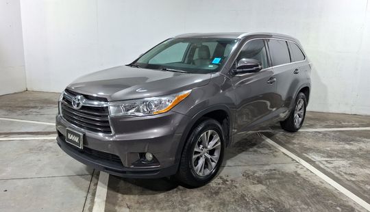 Toyota • Highlander