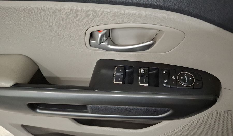 Kia Sedona 3.3 LX AUTO Minivan 2019