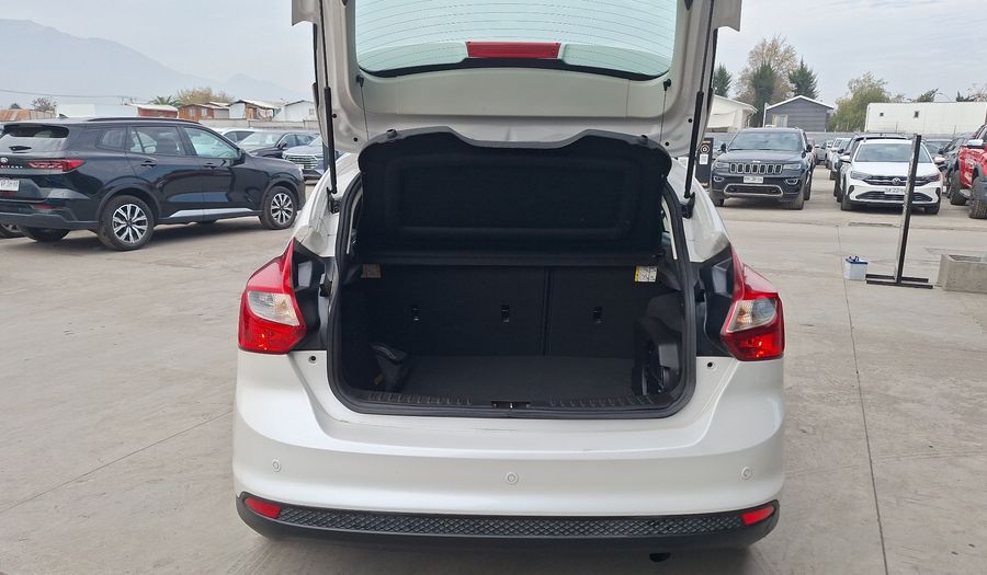 Ford Focus 2.0 TITANIUM POWER SHIFT Hatchback 2015