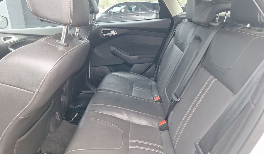 Ford Focus 2.0 TITANIUM POWER SHIFT Hatchback 2015