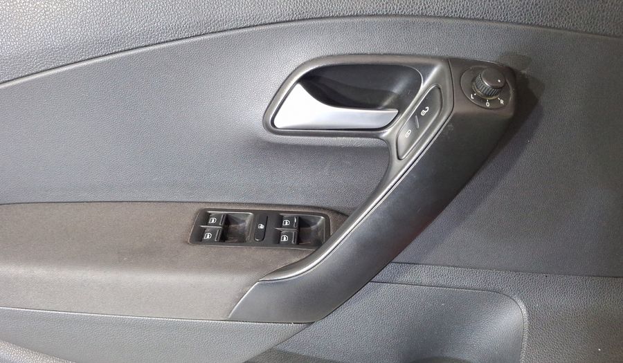 Volkswagen Polo 1.6 COMFORTLINE PLUS Hatchback 2020