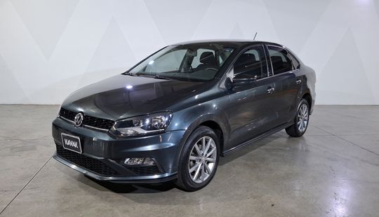 Volkswagen • Vento