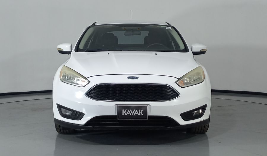 Ford Focus 2.0 SE MT Sedan 2016