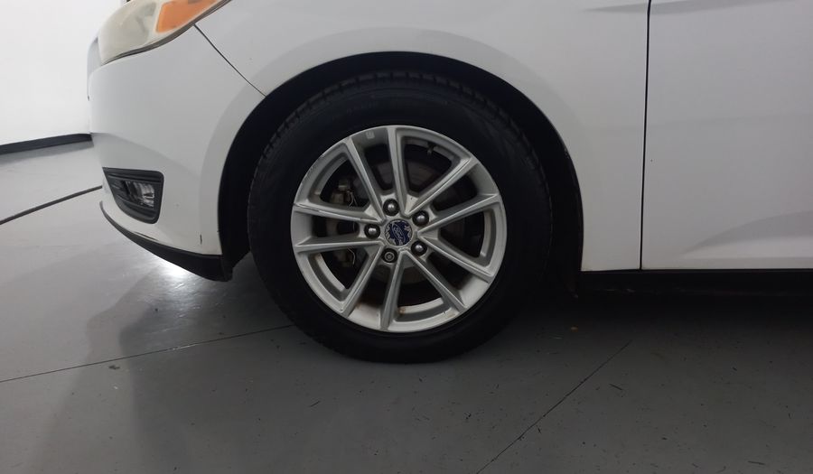 Ford Focus 2.0 SE MT Sedan 2016