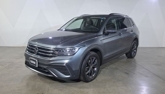 Volkswagen • Tiguan