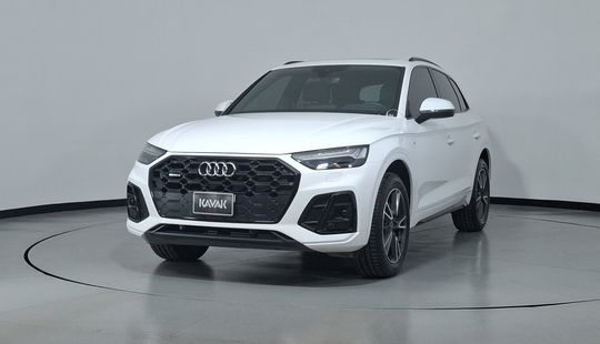Audi • Q5