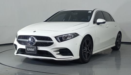 Mercedes Benz • Clase A