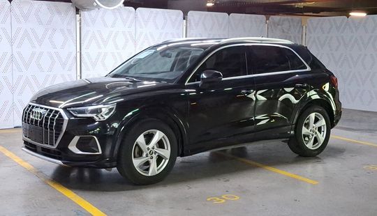 Audi • Q3