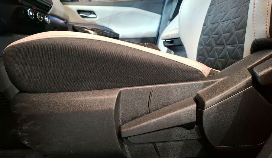 Nissan Magnite 1.0 EXCLUSIVE Suv 2025