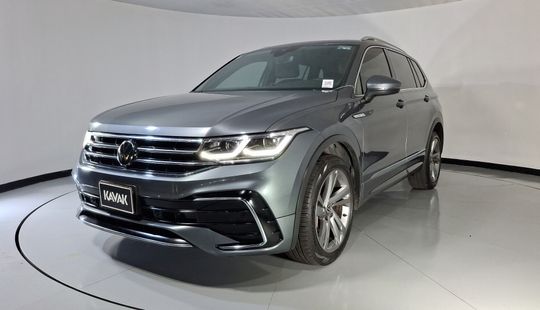 Volkswagen • Tiguan