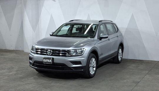 Volkswagen • Tiguan