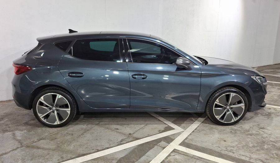 Seat Leon 2.0 FR AUTO Hatchback 2023