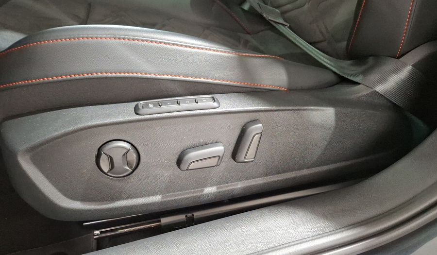 Seat Leon 2.0 FR AUTO Hatchback 2023