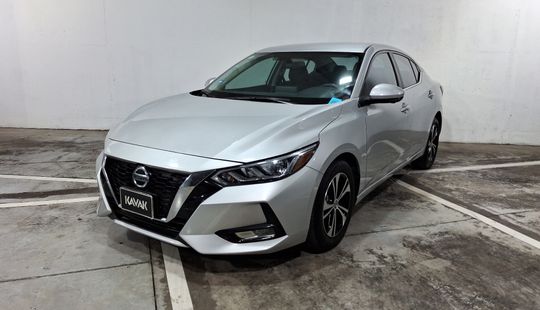 Nissan • Sentra