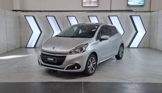 Peugeot • 208