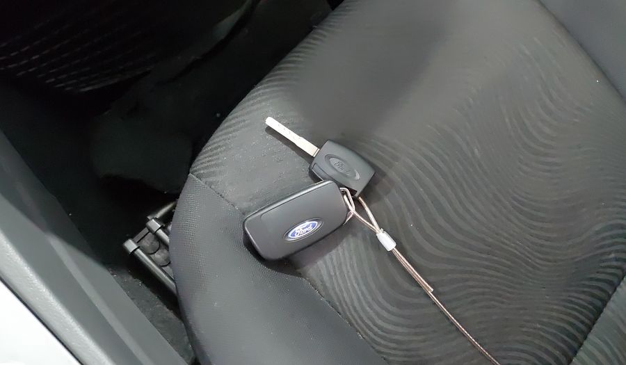 Ford Focus 1.6 16V FLEX GLX Hatchback 2013