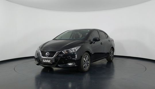 Nissan • Versa