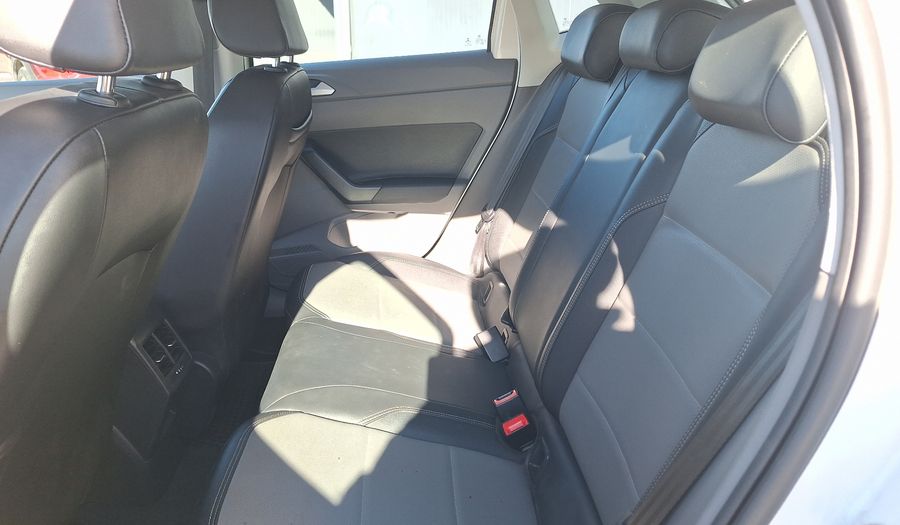 Volkswagen Polo 1.6 AUTO 110 CV HIGHLINE Hatchback 2023