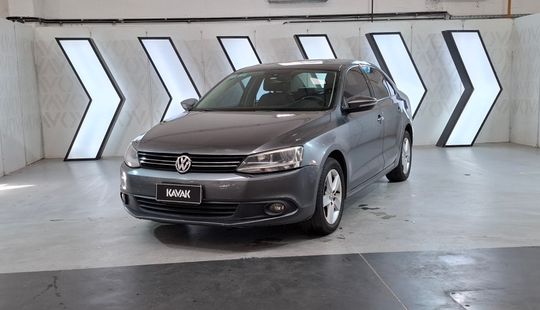 Volkswagen • Vento