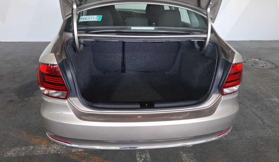 Volkswagen Vento 1.6 HIGHLINE STD. Sedan 2018