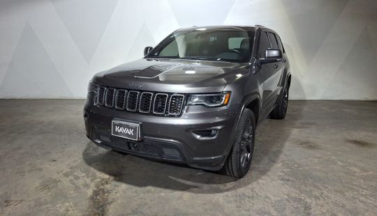 Jeep • Grand Cherokee