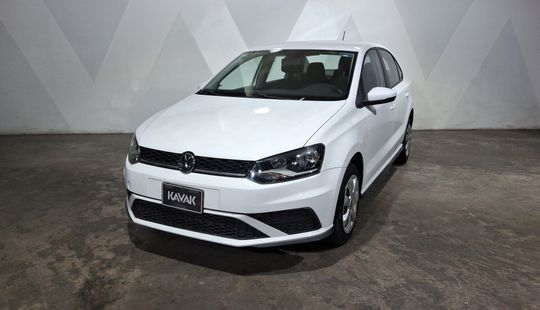 Volkswagen • Vento