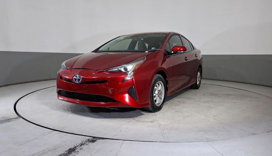 Toyota • Prius