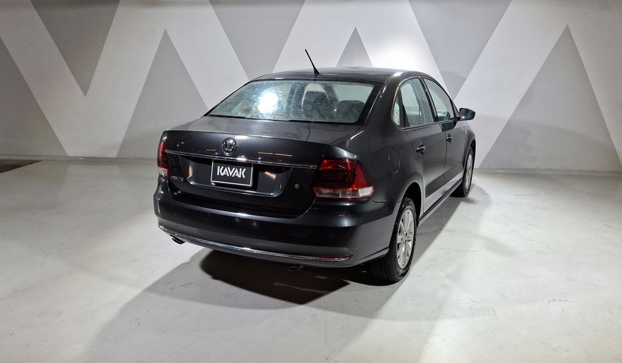 Volkswagen Vento 1.6 HIGHLINE STD. Sedan 2017