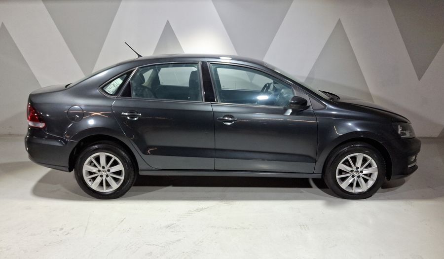 Volkswagen Vento 1.6 HIGHLINE STD. Sedan 2017