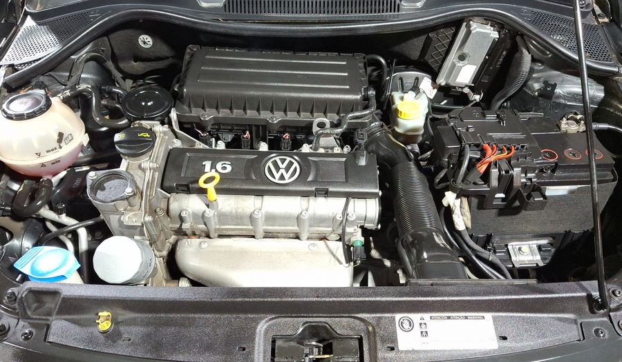 Volkswagen Vento 1.6 HIGHLINE STD. Sedan 2017