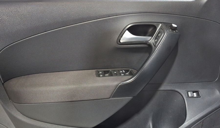 Volkswagen Vento 1.6 HIGHLINE STD. Sedan 2017