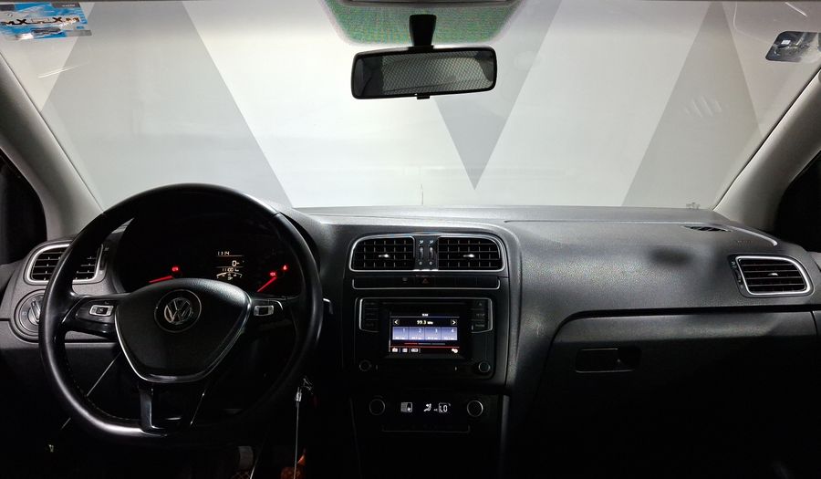 Volkswagen Vento 1.6 HIGHLINE STD. Sedan 2017