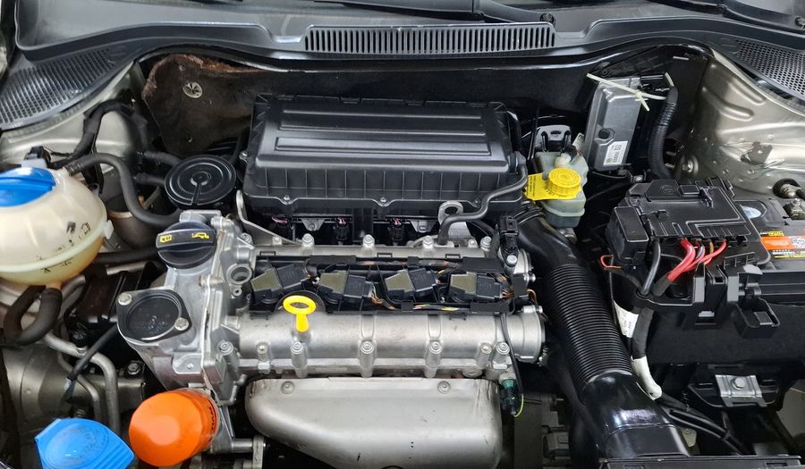 Volkswagen Vento 1.6 ACTIVE MT Sedan 2015