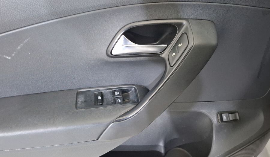 Volkswagen Vento 1.6 ACTIVE MT Sedan 2015