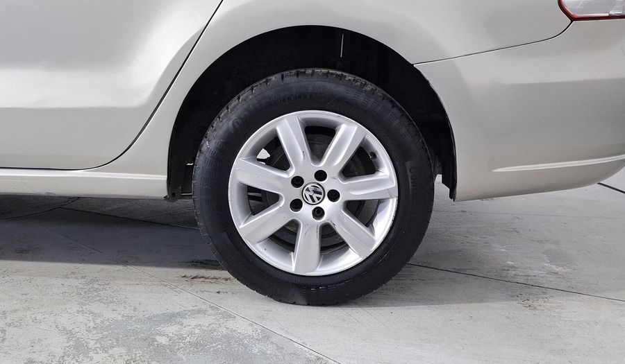 Volkswagen Vento 1.6 ACTIVE MT Sedan 2015