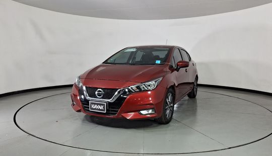 Nissan • Versa