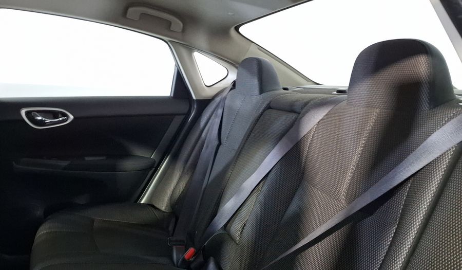 Nissan Sentra 1.8 ADVANCE MT Sedan 2015